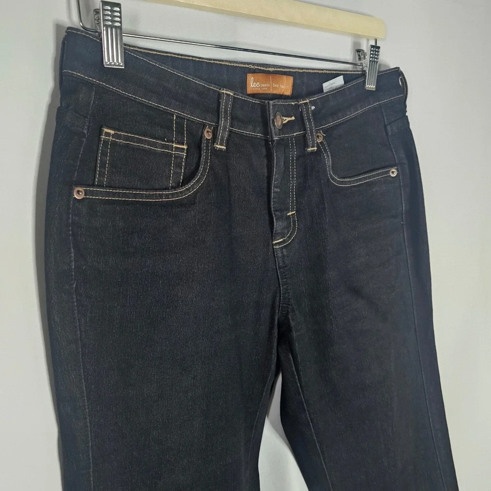 Lee Jeans Women's One True Fit‎ Dark Wash Denim Bootcut Jeans - Size 7/8 M